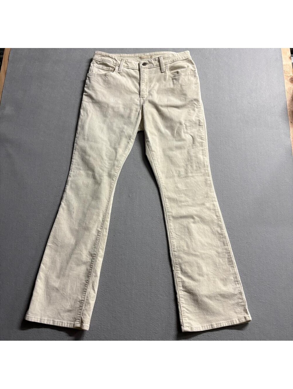 Levi's 725 High Rise Bootcut Corduroy Pants Womens 31x32 Cream Off White Stretch